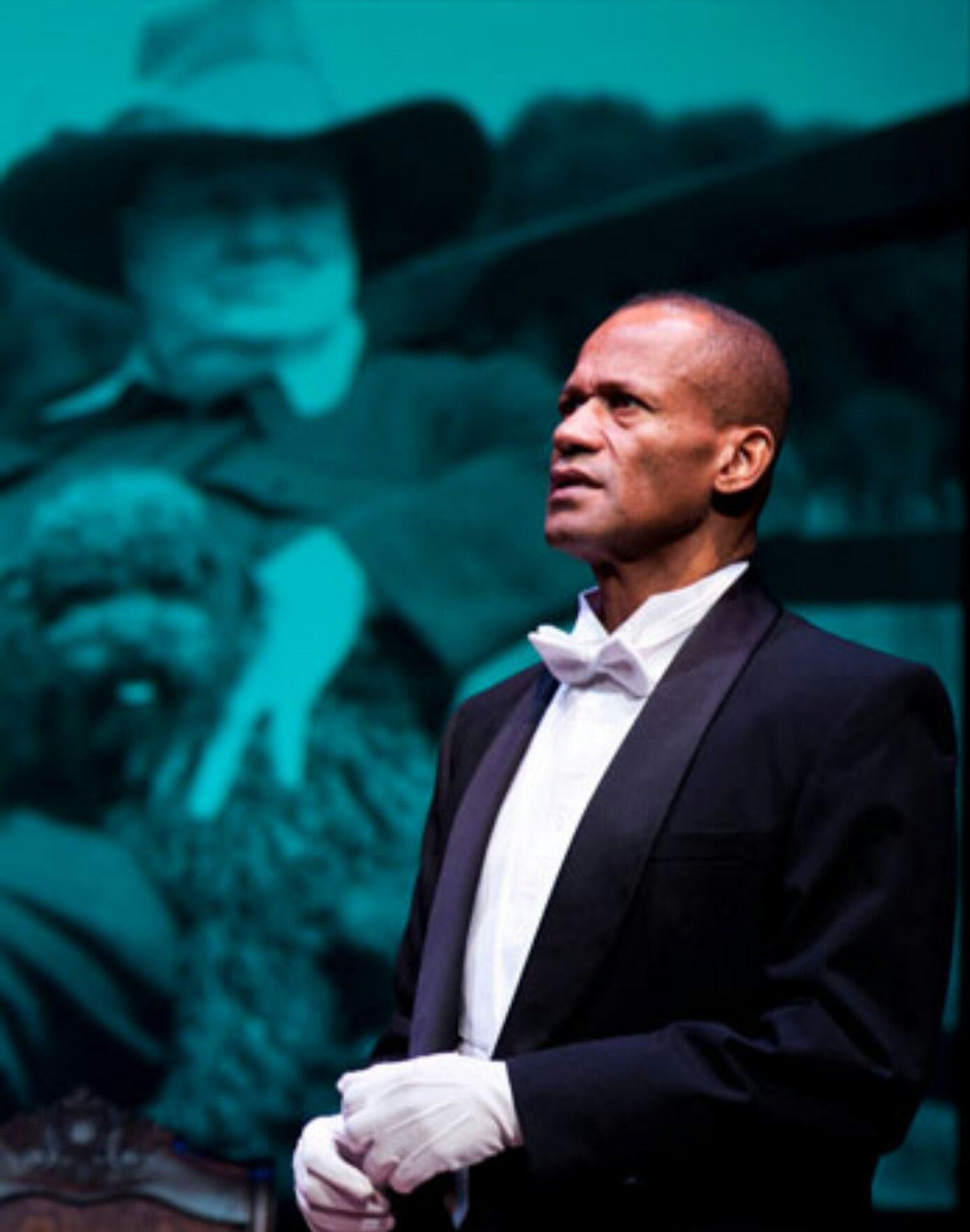 Looking Over the Presidents Shoulder