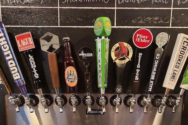 Beer taps at lamppost pizza