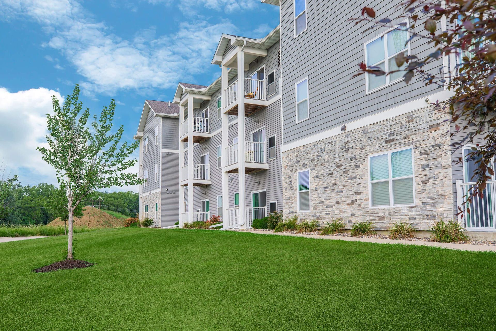 The Groves on Devil's Glen apartments in Bettendorf, IA