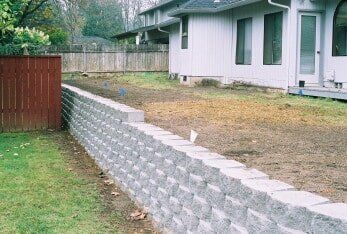 Complete retaining wall