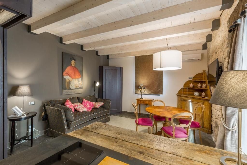 Appartamento con balcone foto 3