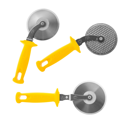 Interamente realizzata in acciaio inox, è dotata di una lama robusta ed affilata a doppio filo.