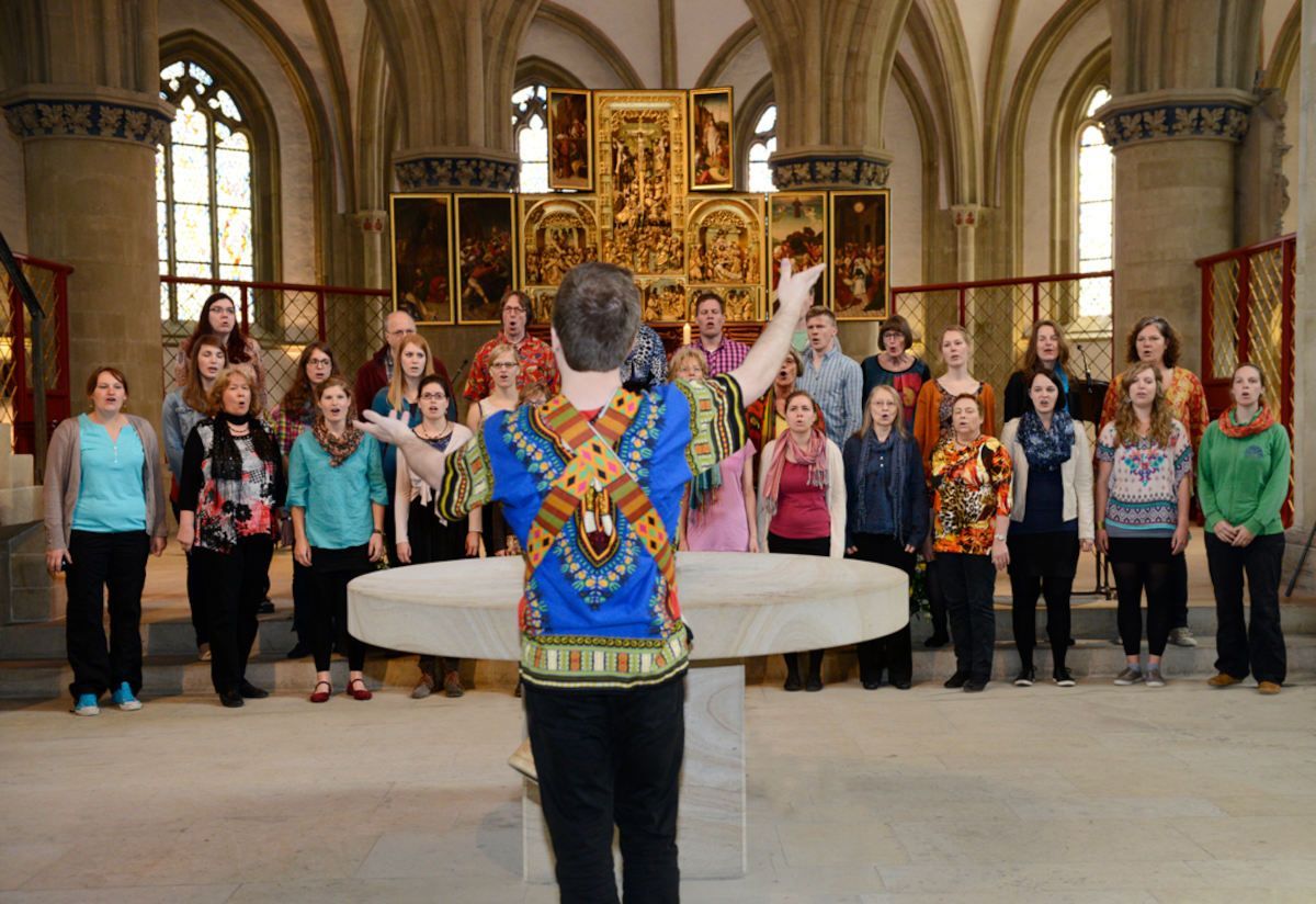 Der Afrika-Gospelchor Njabulo singt 2014 auf dem Afrika-Festival in der Marienkirche.