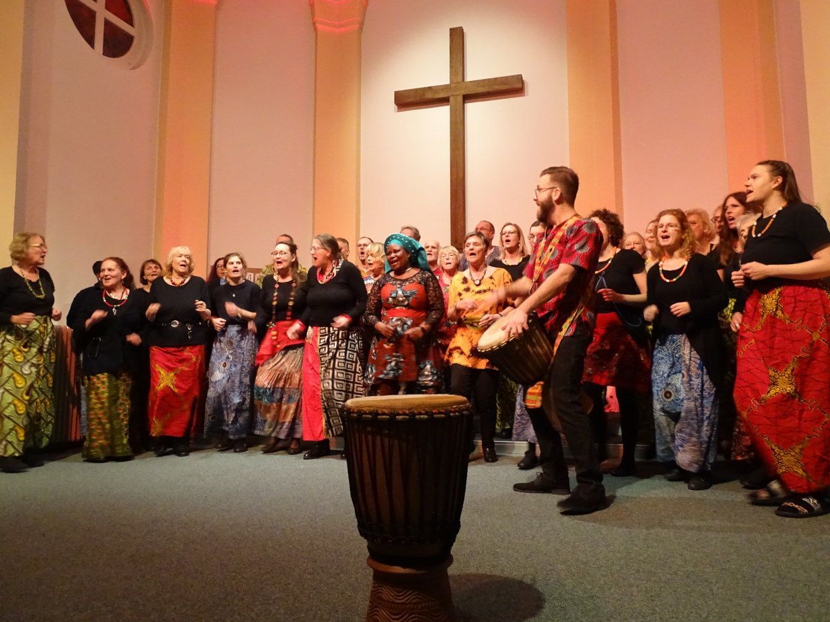 Der Afrika-Gospelchor Njabulo singt sein Adventskonzert in der Christuskirche in Osnabrück.