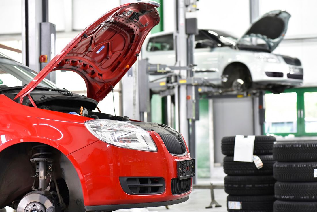 tecnico dell'officina fiat