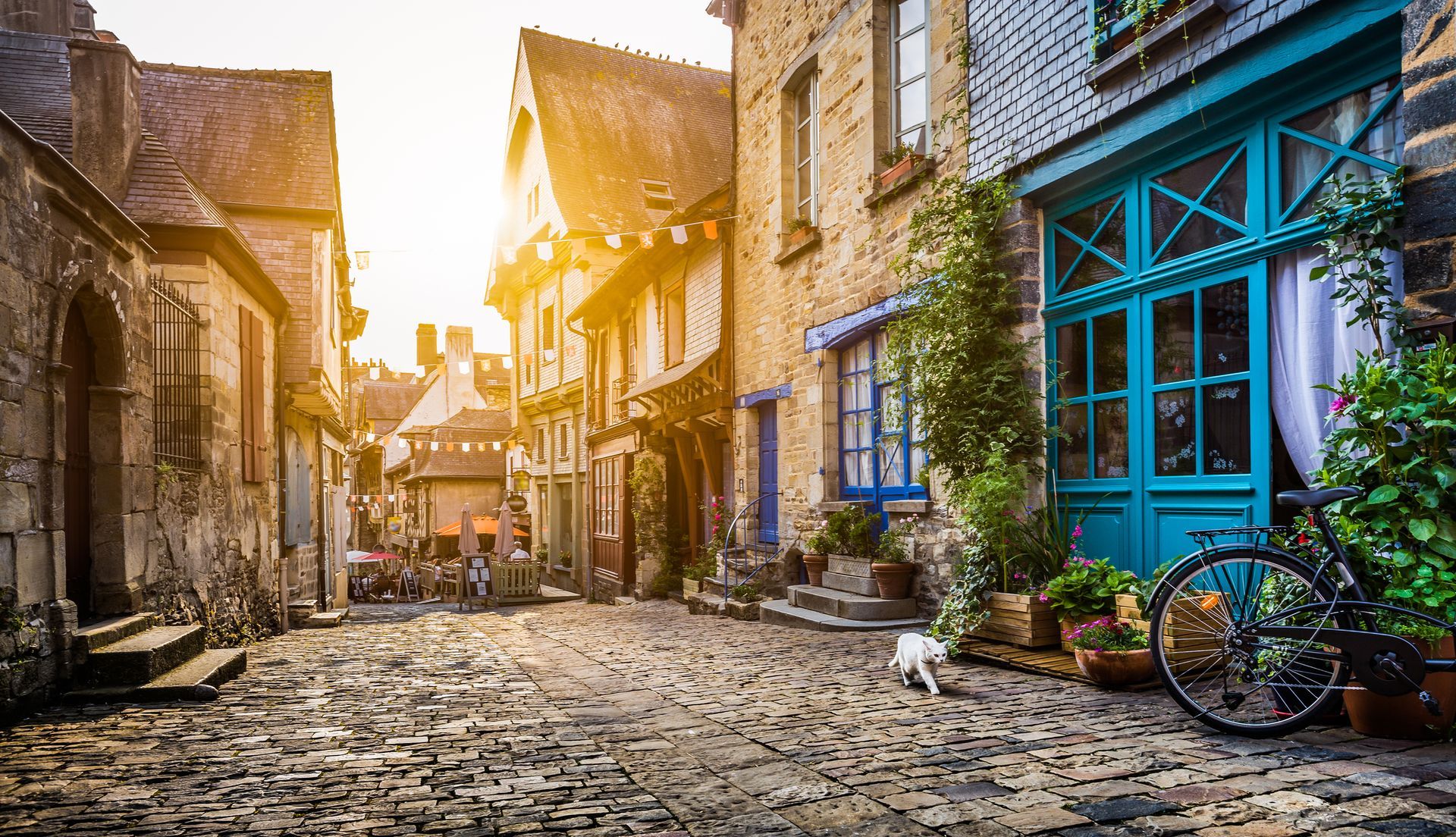 Medieval village in Dordogne at golden hour — cobblestone streets and classic French charm.