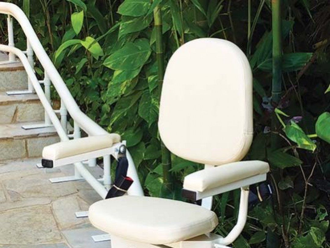 White Harmar Outdoor Stair Lift