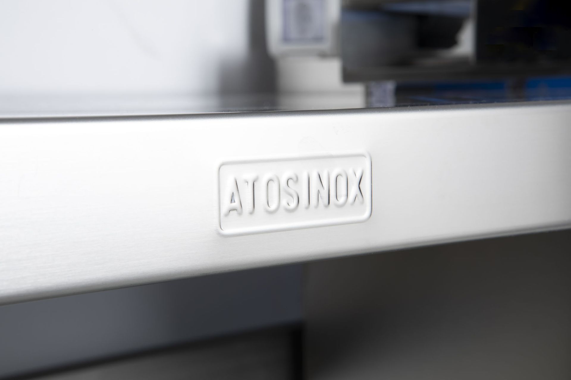 Perché scegliere arredi in acciaio inox per ambienti professionali? – Prodotti Atosinox