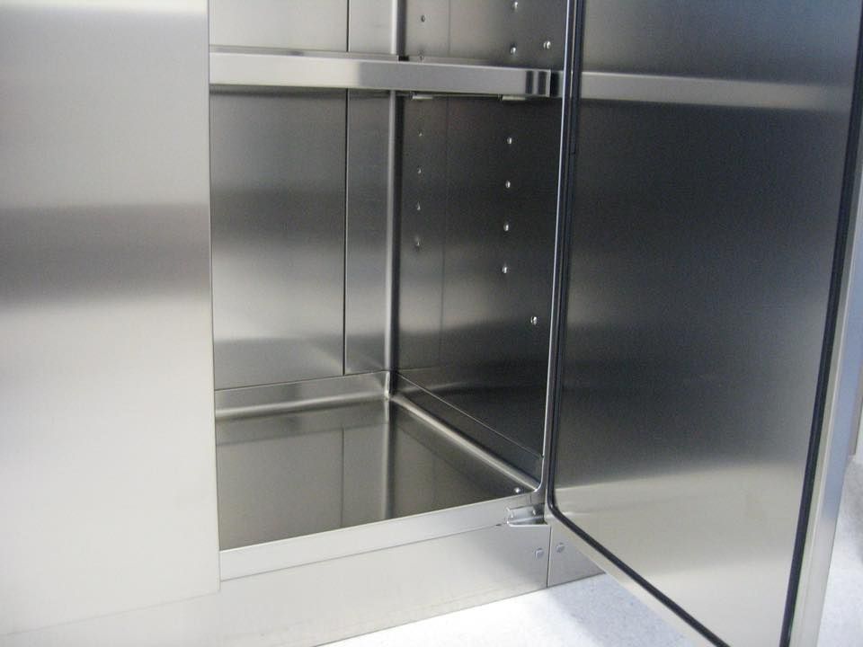 finiture su misura in acciaio inox per ambienti igienici