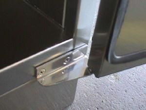 dettaglio tecnico cerniera