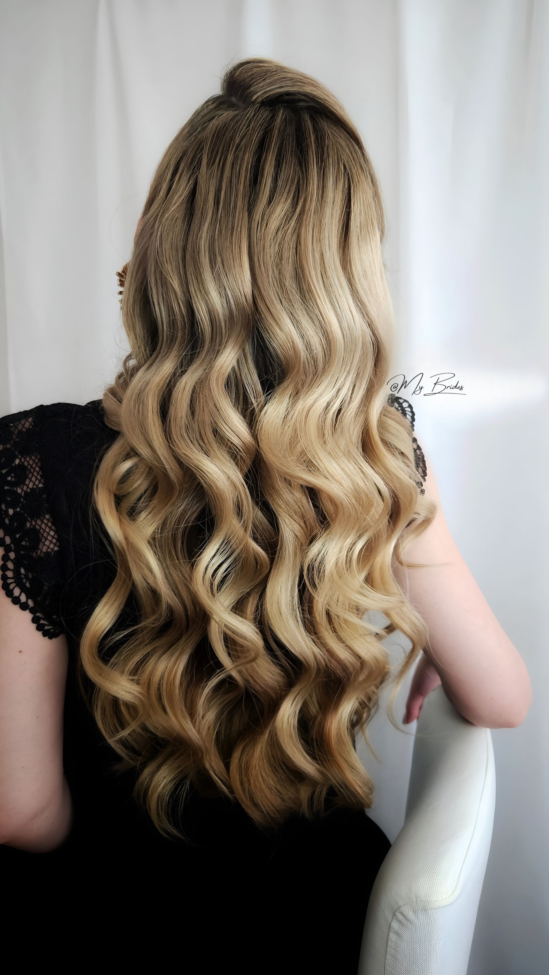 Een vintage bruidskapsel, Old Money Stijl, watergolven voor een High End Bruid