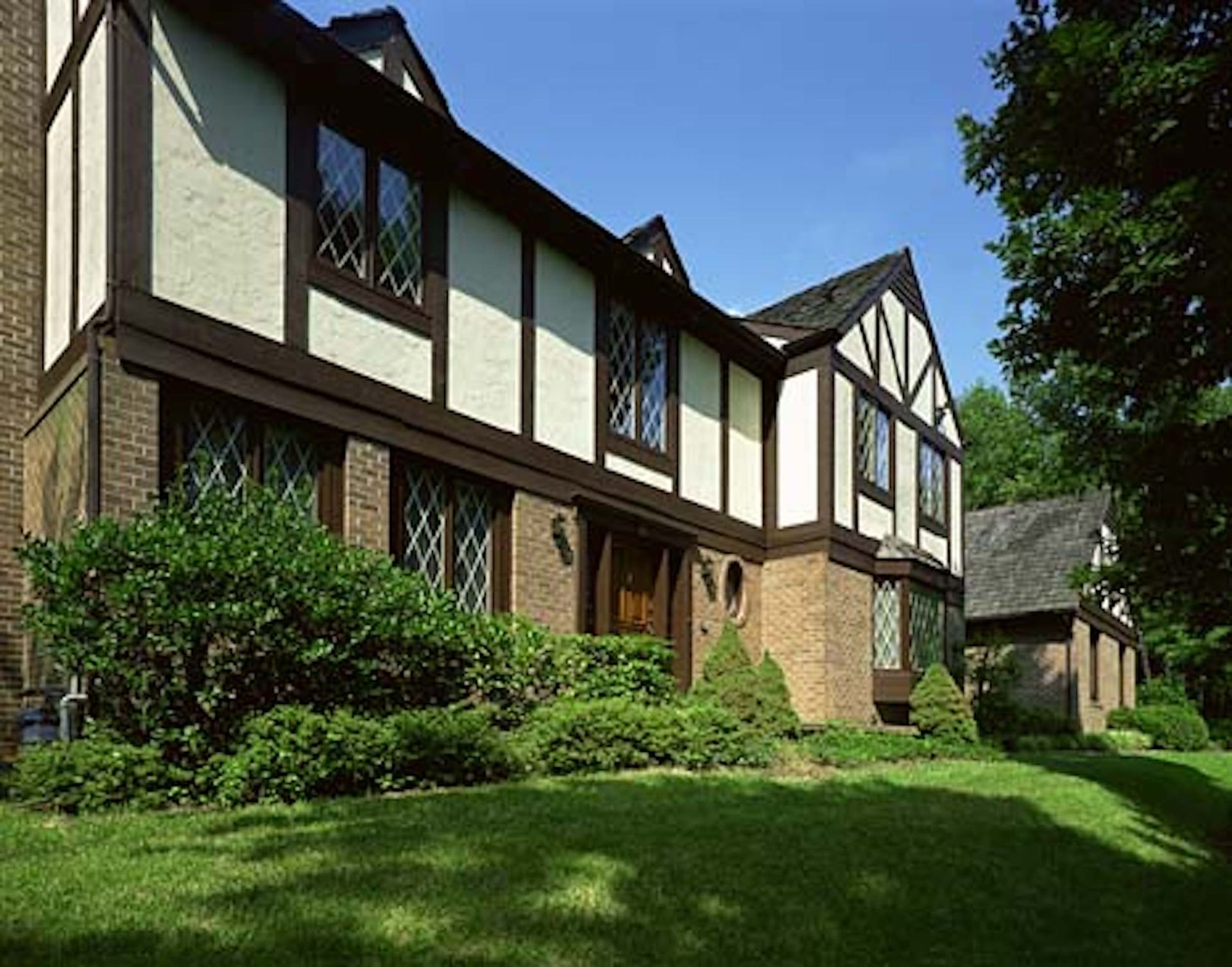 A Large House With A Lawn | Redmond, WA | First Choice Home Inspection