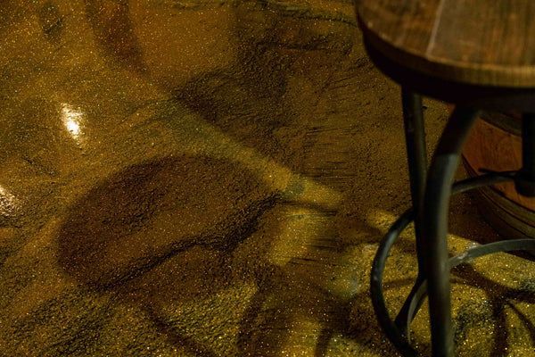 Glitter epoxy resin is a great tabletop resin coating, even for DIY enthusiasts!