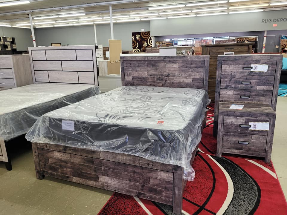 Queen size bed with rag | Eden, NC | Eden Mattress and Furniture
