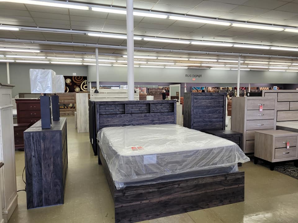 Awesome queen size bed with lights | Eden, NC | Eden Mattress and Furniture