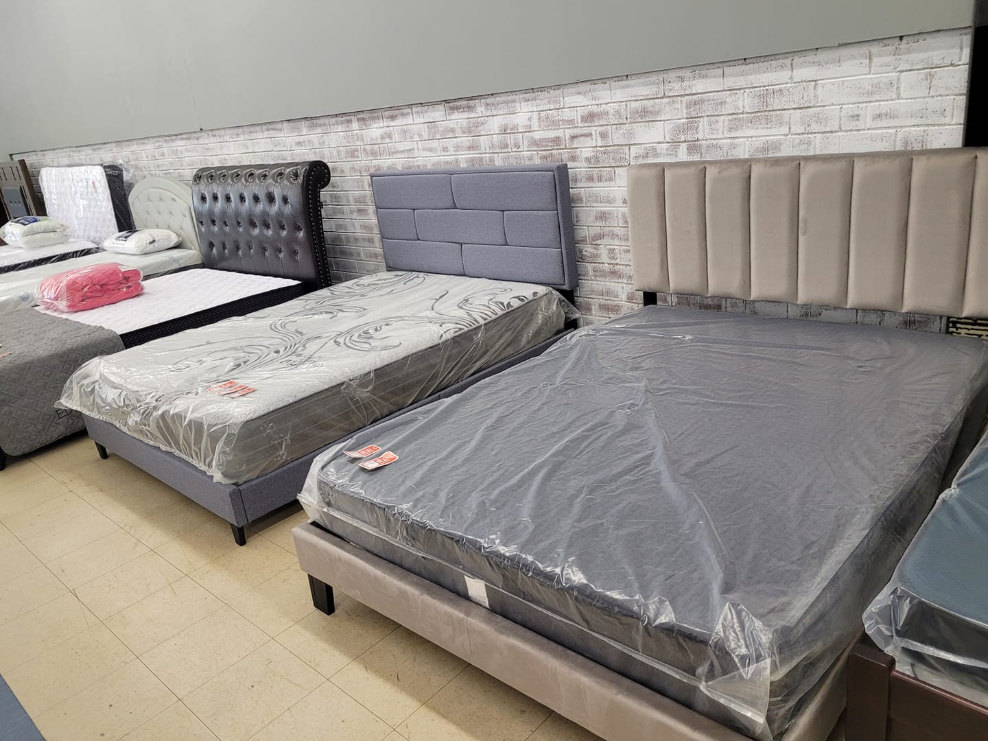 Queen size beds | Eden, NC | Eden Mattress and Furniture