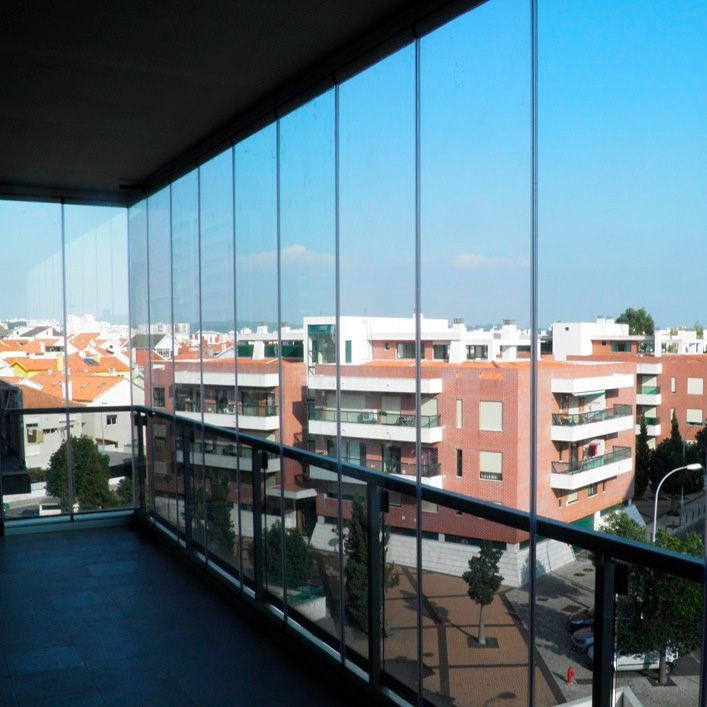 Fechamento de sacadas e varandas