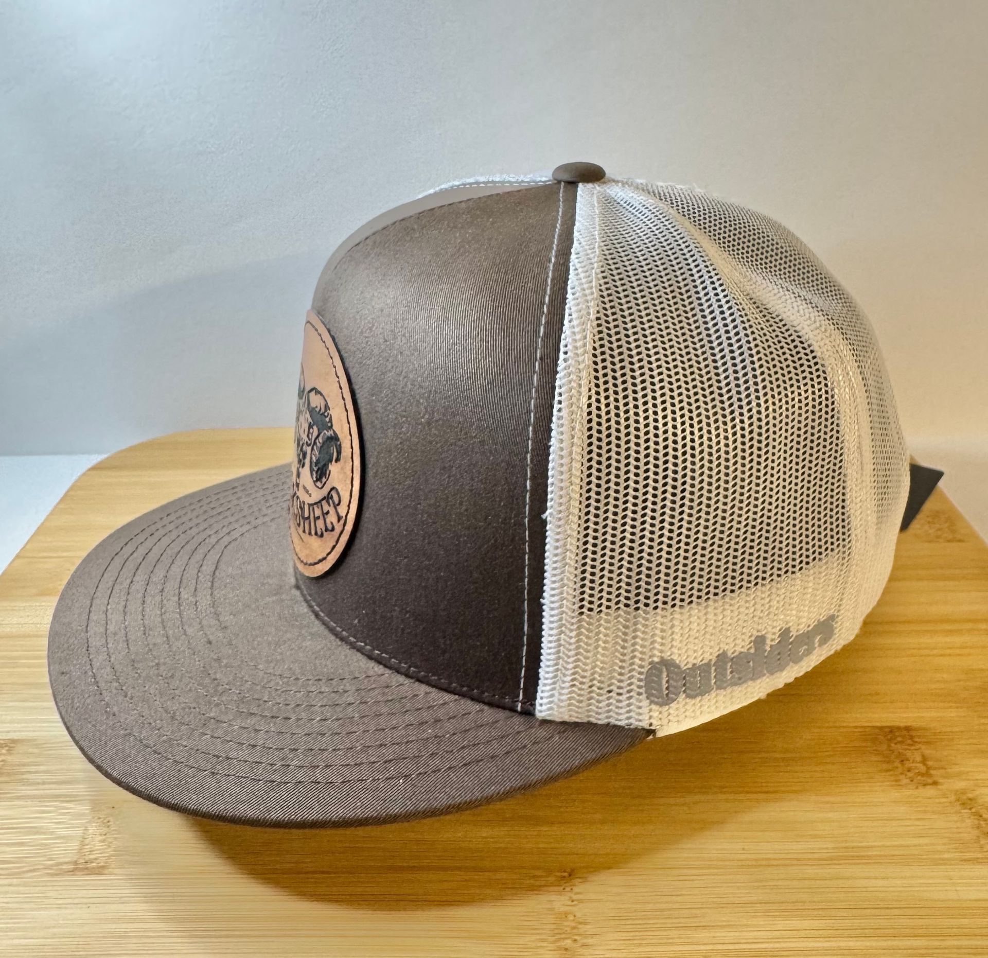 Brown Flat Bill (Round Leatherette)