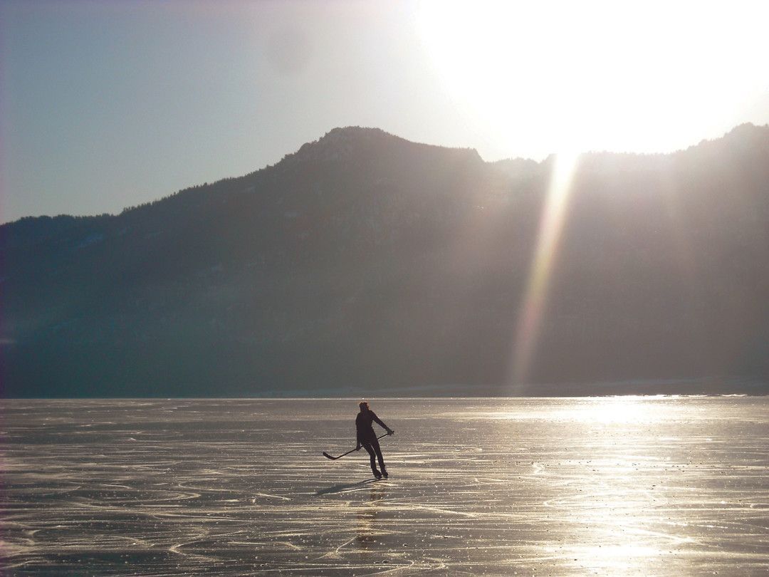 Winter on payette lake credit shorelodge k7jhjz