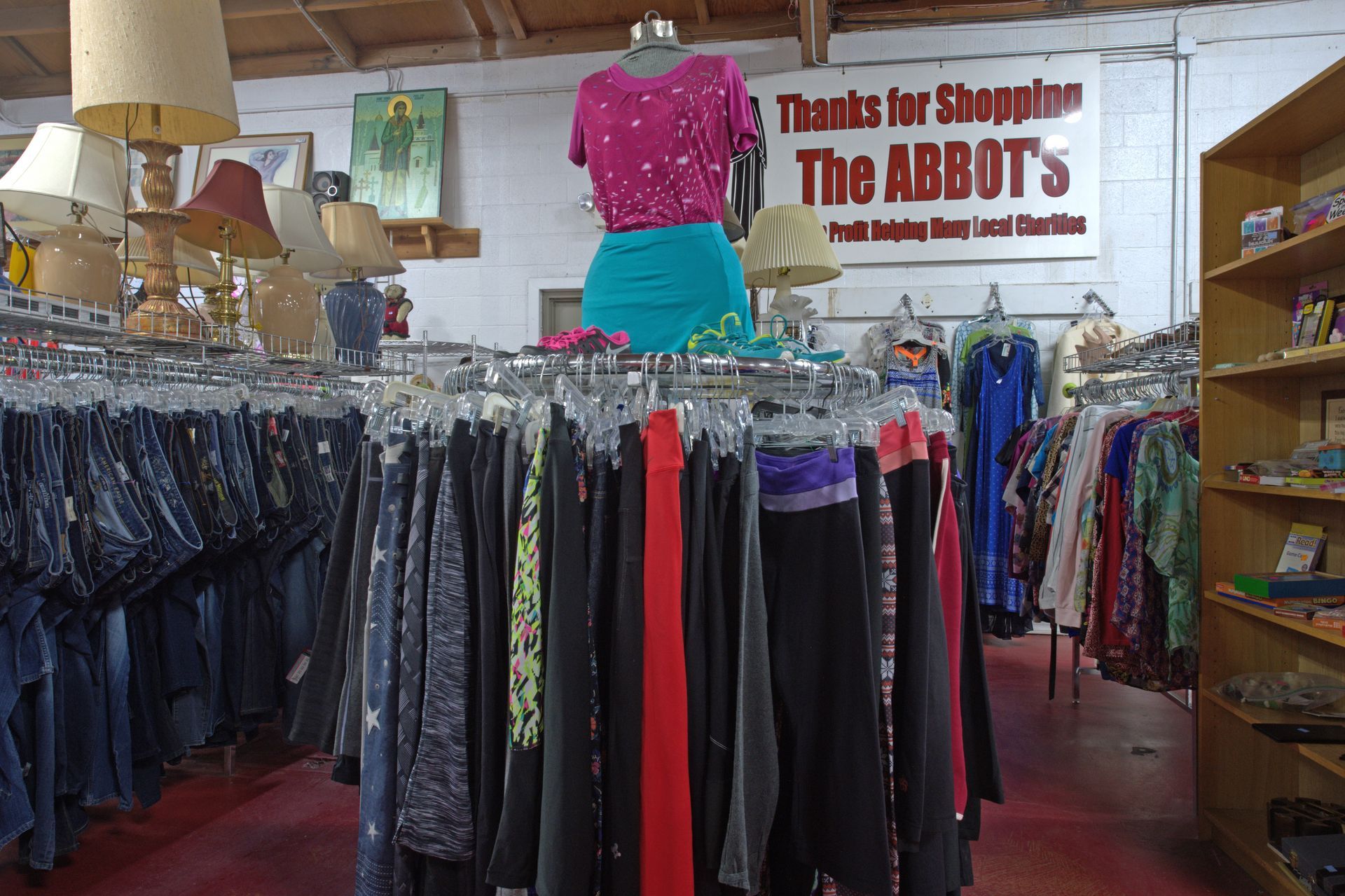 A store with a sign that says thanks for shopping at the abbots