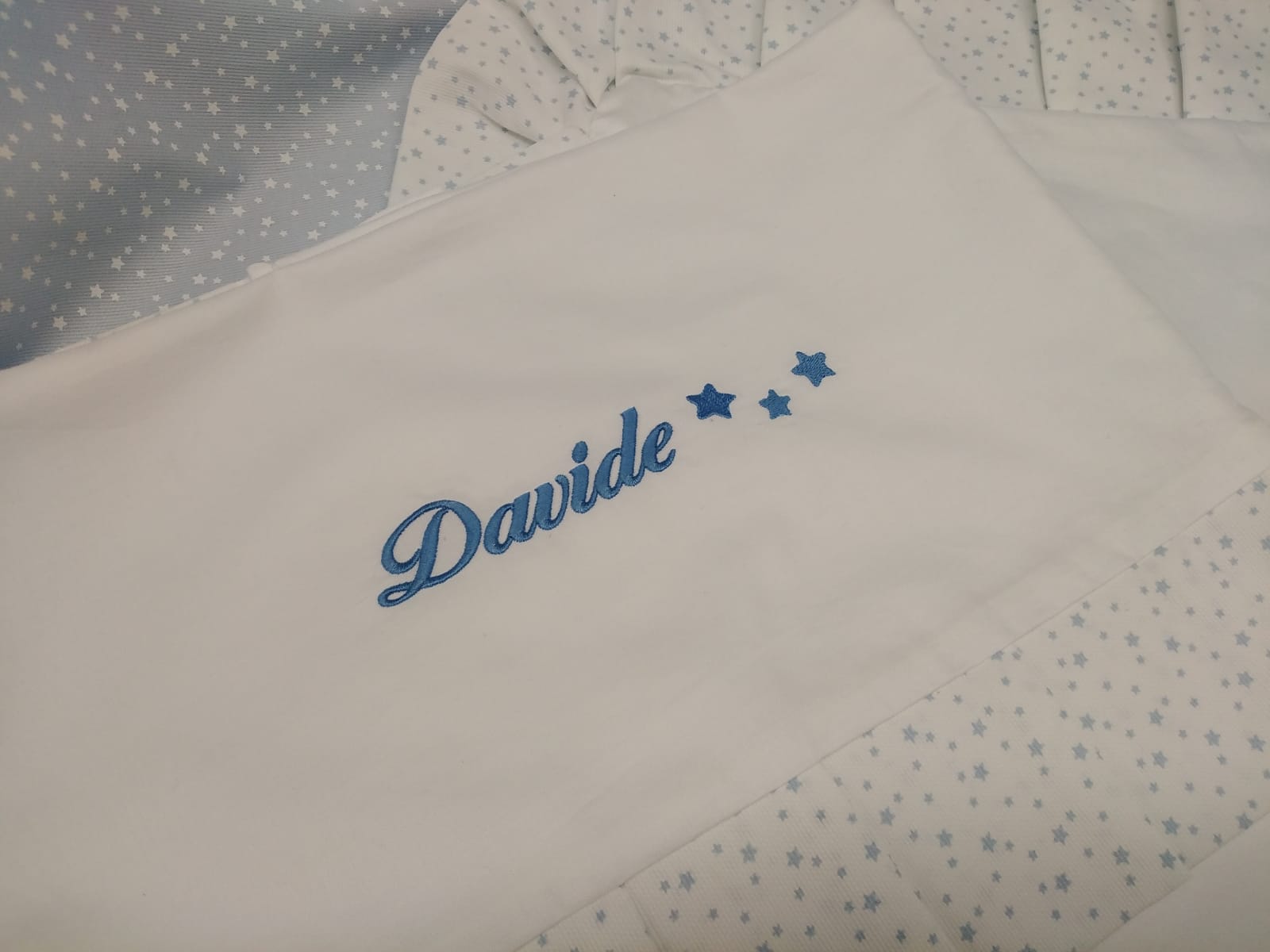 ricami su tessuto ad olbia