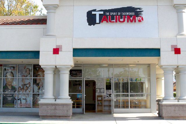 Talium Tustin — Front View Of Talium Tustin School in Pkwy Irvine, CA