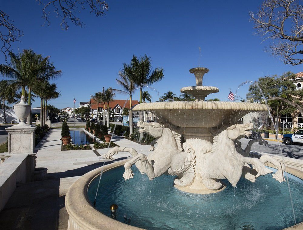 Town Hall Square Fountain Restoration Public Space