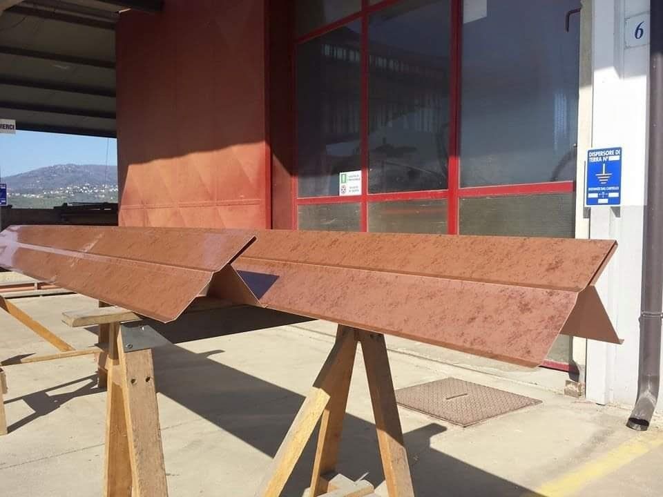 elementi in metallo per abitazioni