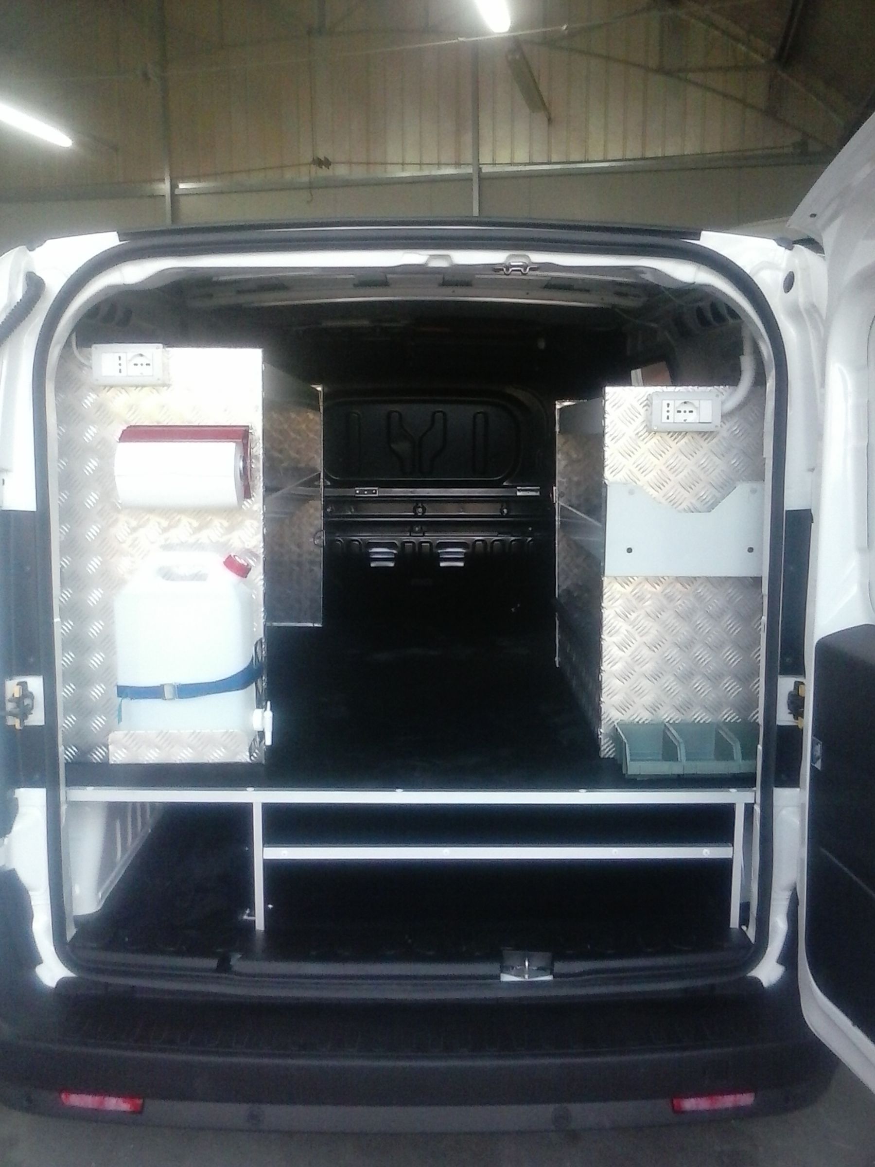 interno di un veicolo commerciale