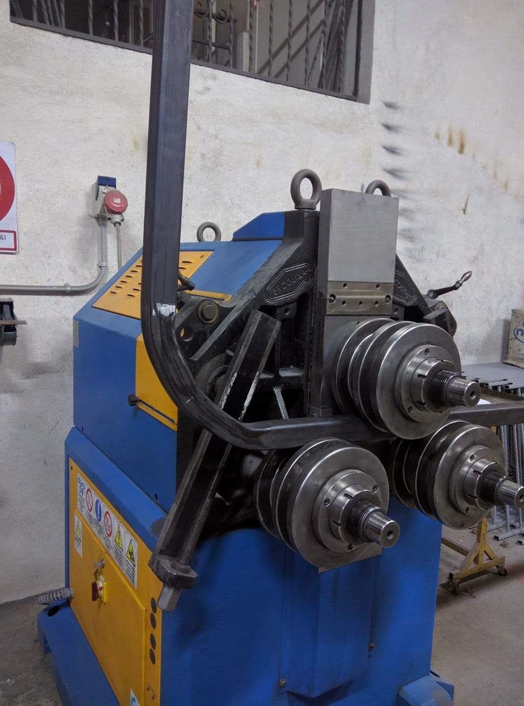 strumento per la lavorazione della lamiera