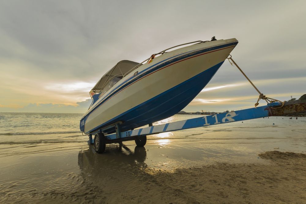 Speed Boat Park - Evinrude Outboard Motor In Tiwi Islands, NT