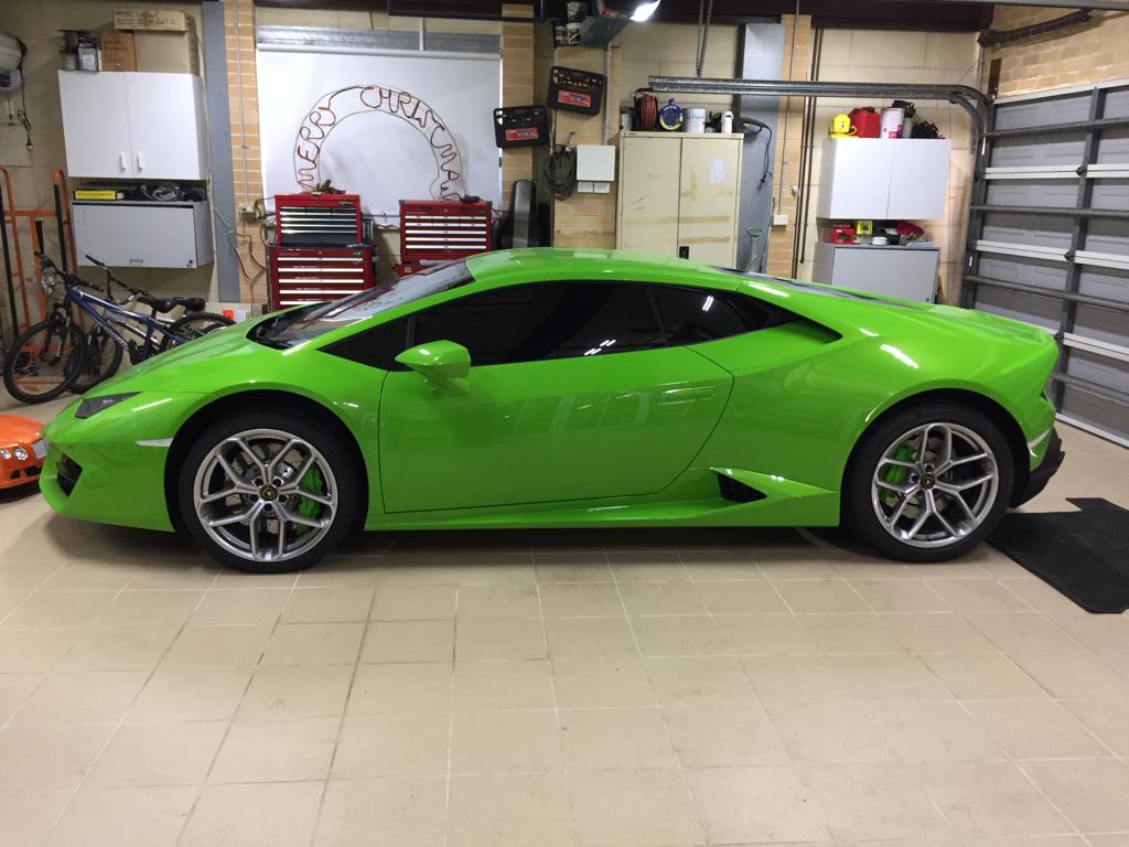 Ceramic tint a green Lamboghini side view