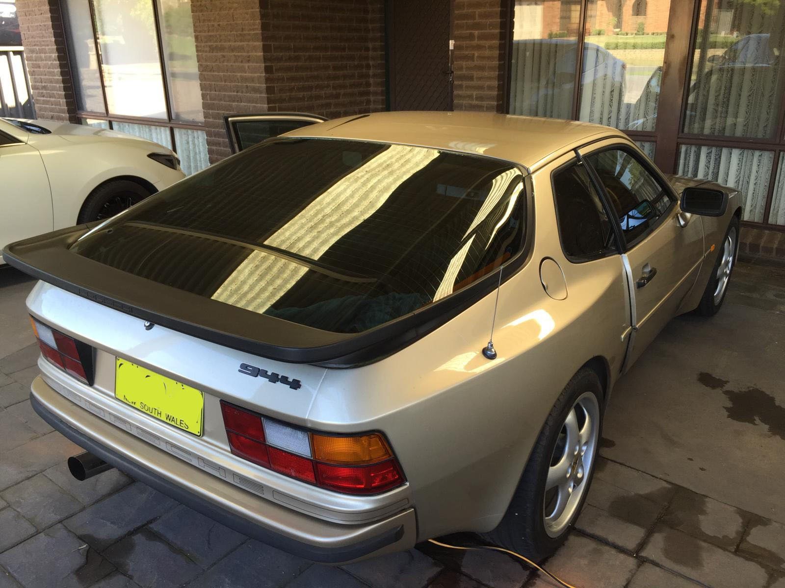 Car tint a silver Saab european model