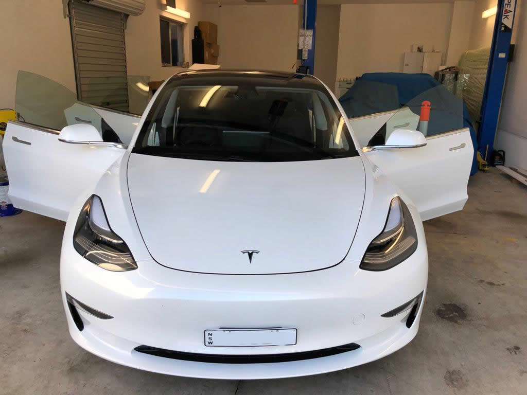Tint a white Tesla front view