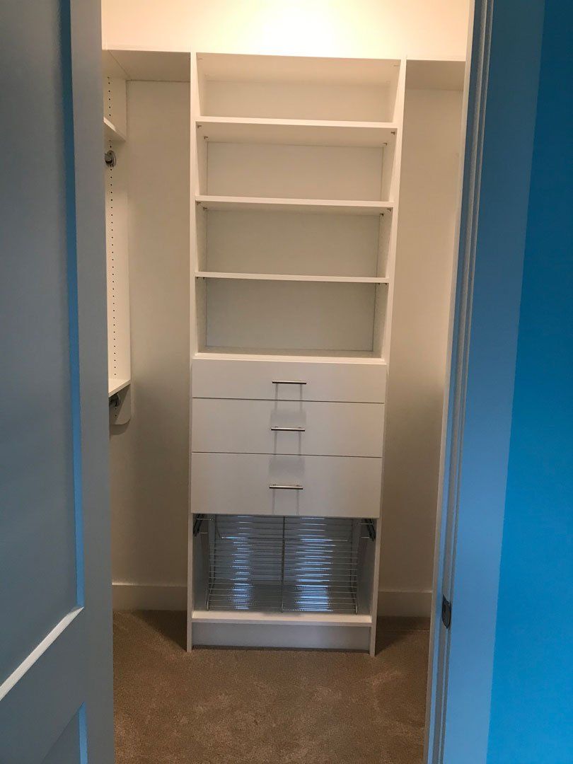 Custom Walk In Closet System