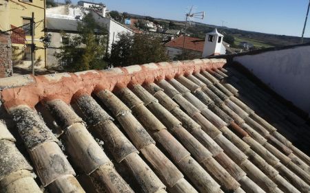 reparar filtraciones en el tejado en caceres