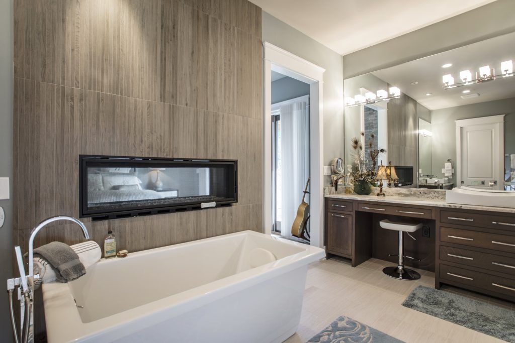 Banet home louisville master bath