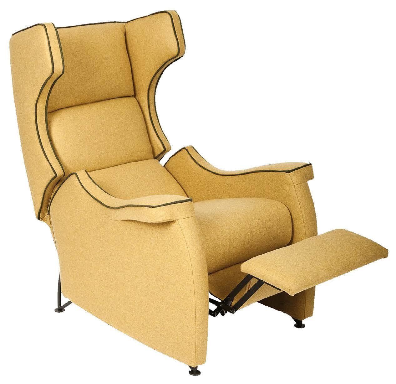 Recliner sofa chair
