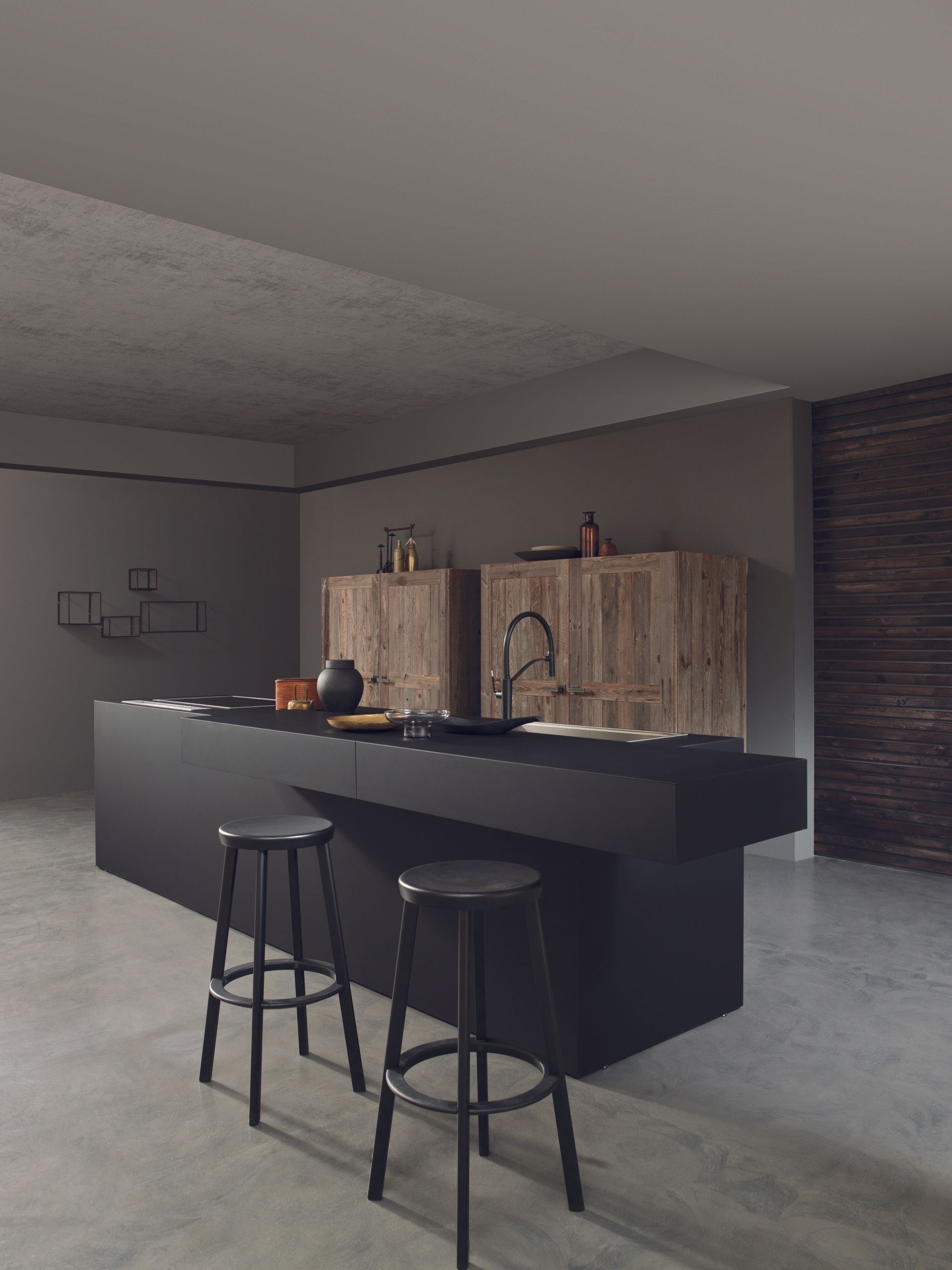 black bedroom furniture