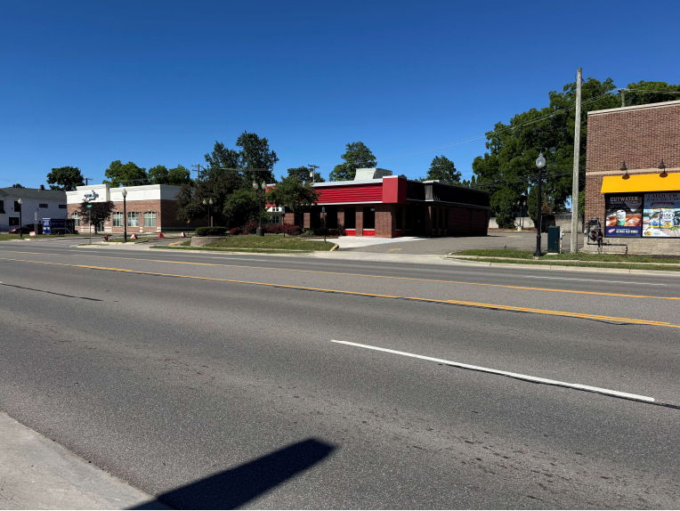 Lake Orion, MI (On S, Broadway near Atwater St.)