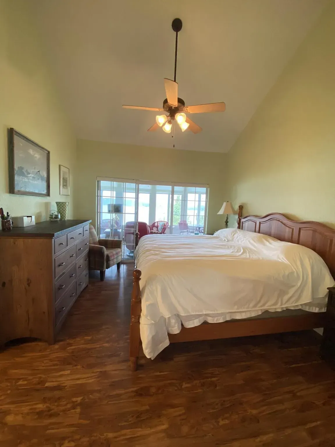 Bed room remodeling project - before.