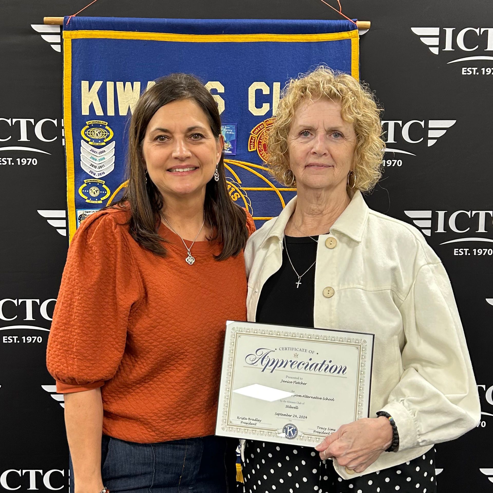 photo of annual Stilwell Kiwanis awards dinner