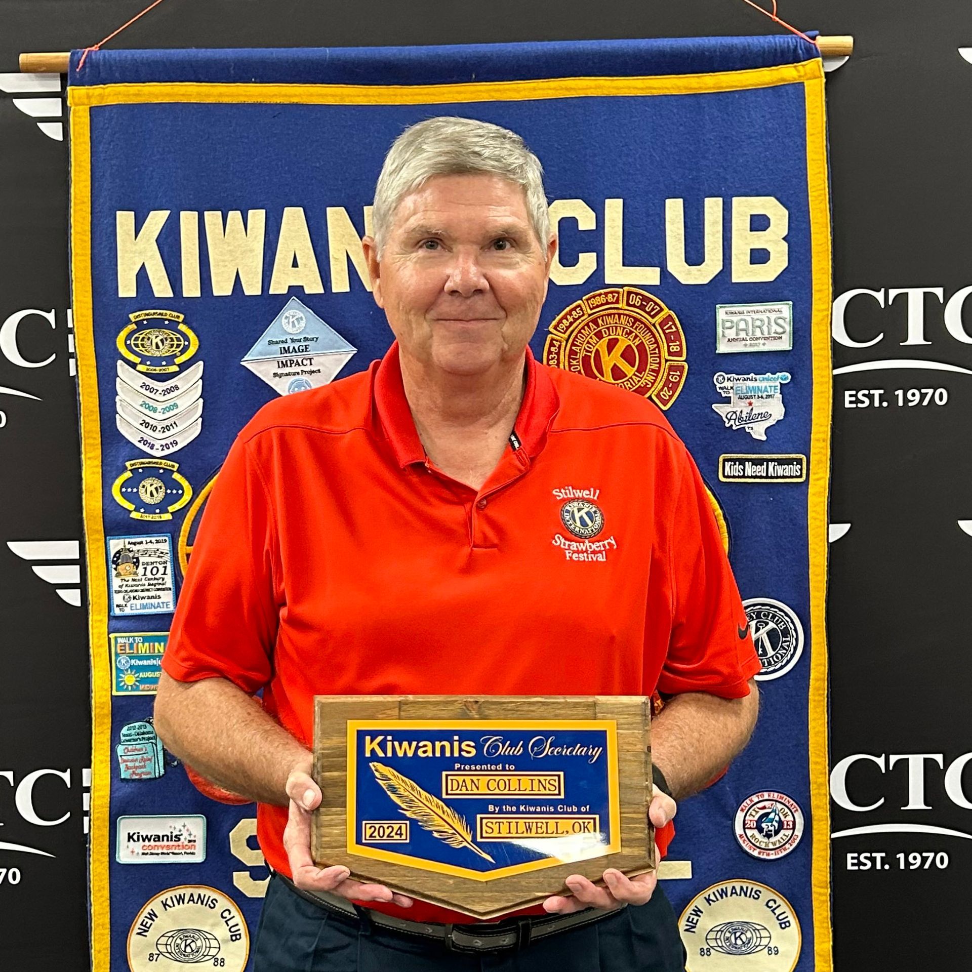 photo of annual Stilwell Kiwanis awards dinner