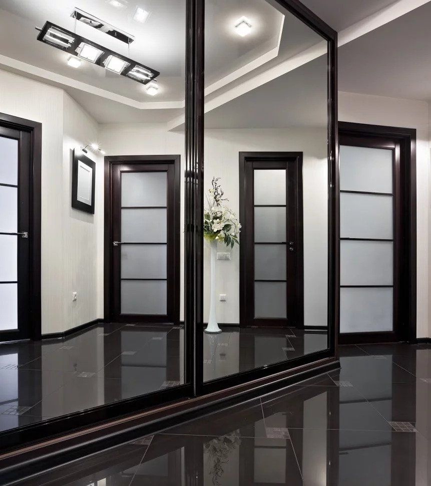Installing Mirrors in Retail Settings Melbourne VIC
