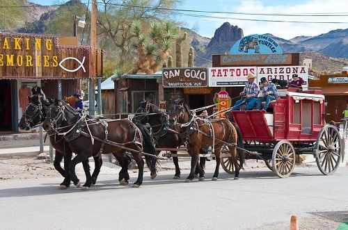 A horse and cart in Oatman