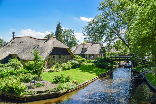 Houses in Giethoorn