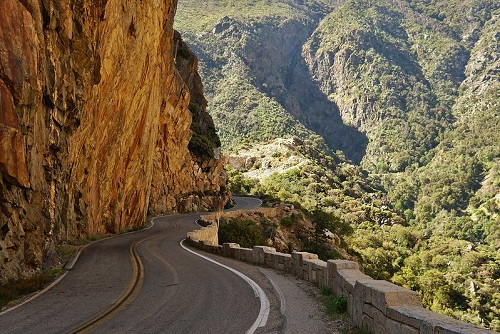 Kings Canyon National Parks' only road