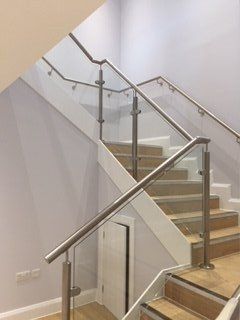 Toughen glass balustrades post and clamps