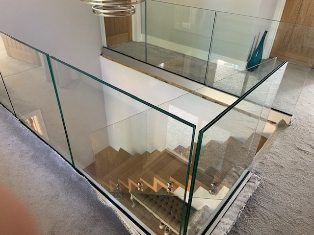 17.5 toughen laminated safety glass balustrades