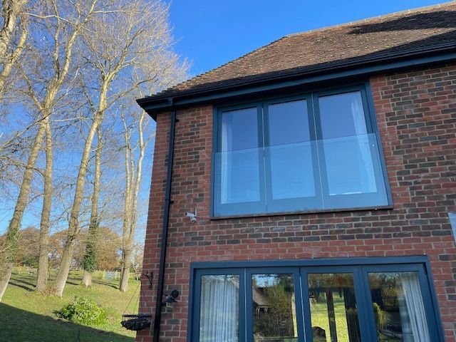 Oxfordshire Oxford Juliet balcony toughen laminated safety glass 